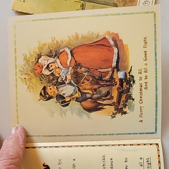 Two Vintage Christmas Miniature Books - Picture 4 of 8